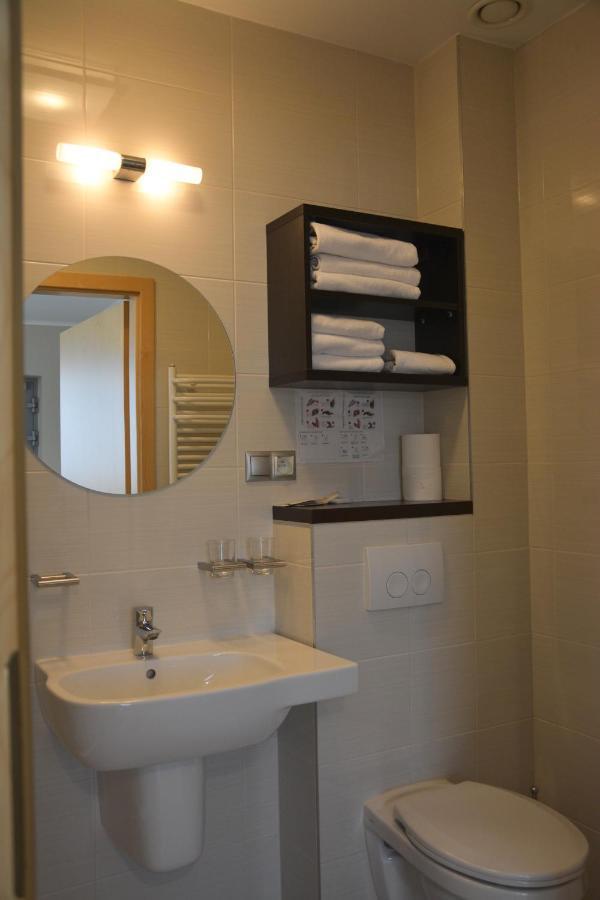 Restauracja 32 Motel Грыфице Экстерьер фото