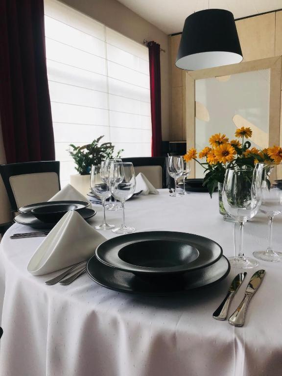 Restauracja 32 Motel Грыфице Экстерьер фото